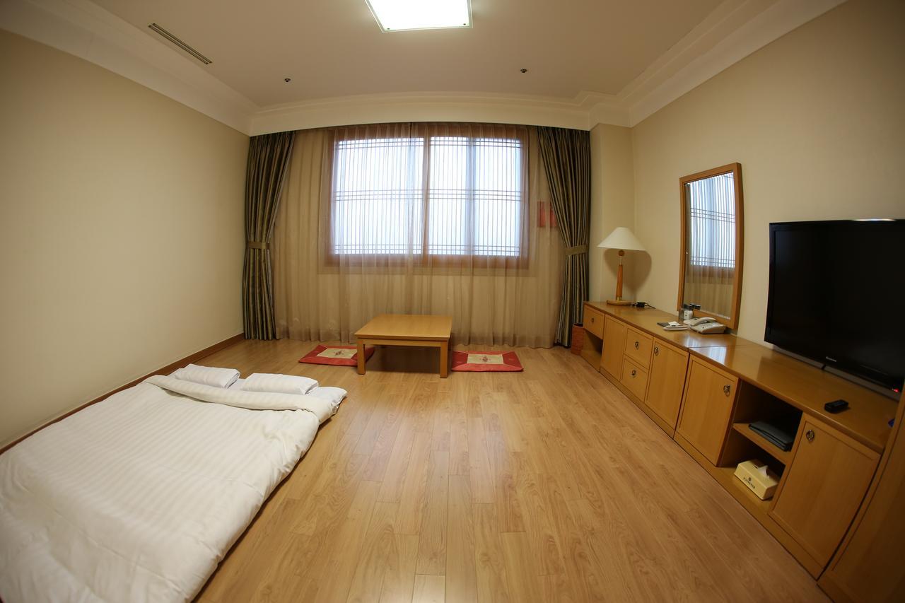 Shangria Beach Tourist Hotel Mokpho Kültér fotó